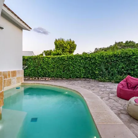 Giglio With Garden And Mini Pool By Rentbeat Апартаменты Роза-Марина